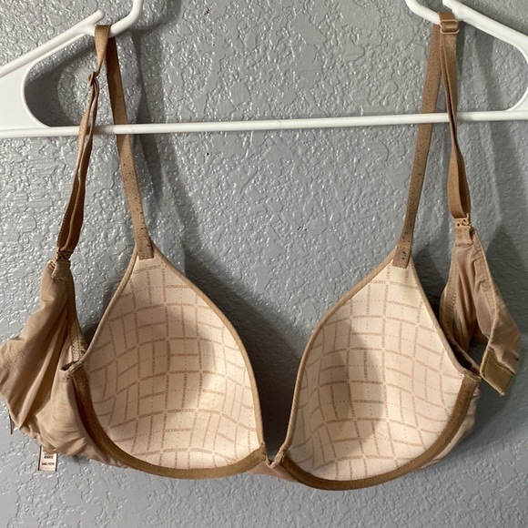 Victoria’s Secret Uplift Semi Demi Nude Bra - Picture 8 of 15
